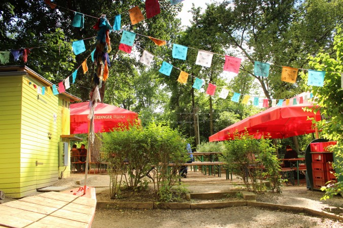 Spaziergang am Tiergarten: Biergarten Schleusenkrug & Gas-Laternenmuseum
